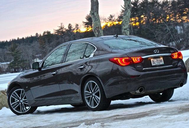 2018 - [DS Automobiles] DS 7 Crossback (X74) - Page 17 2014_infiniti_q50-pic-6719624949597985908-640x480