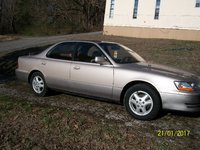 1993 Lexus ES Overview