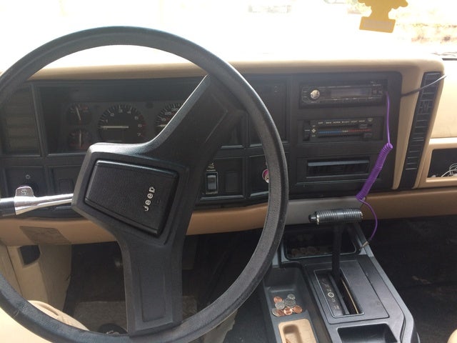 Jeep Cherokee 1990 Interior